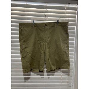 Tommy Bahama Khaki Shorts - Size 42‎